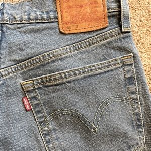 Levi’s jeans size W25
